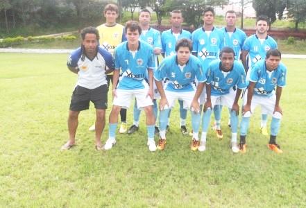<a href="home/noticia/11190">Com 38 pontos, Misto do Maria Boaro lidera isoladamente o Concurso de Clubes Mistos do Boletim Esportivo 2013</a>
