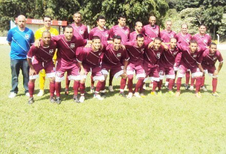 <a href="home/noticia/11444">Campeonato Domingão do Dec 2013- Carlos Edgard  vence o  Cooffe The Morning  e fica a um empate do título</a>