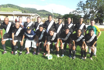 <a href="home/noticia/10973">Campeonato Veterano 35 do Dec 2013- Vejam a classificação atualizada, a artilharia e os próximos jogos</a>