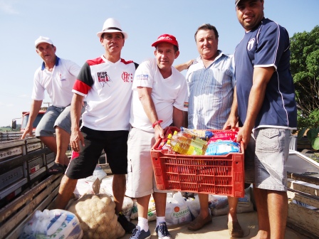 <a href="home/noticia/11222">Festivais Boletim Esportivo 2013- Dezenove entidades assistencias de São José do Rio Pardo receberão 18.000 kg na Rádio.</a>