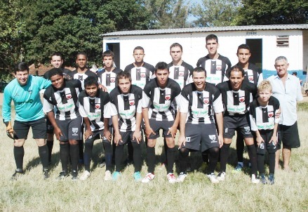 <a href="home/noticia/11268">Torneio do Ataíde em Homenagem ao Valdair: Brasão FC foi o campeão no aspirante e também no titular</a>